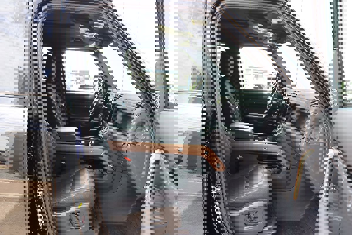 Used 2022 Land Rover Defender 110 X image 38