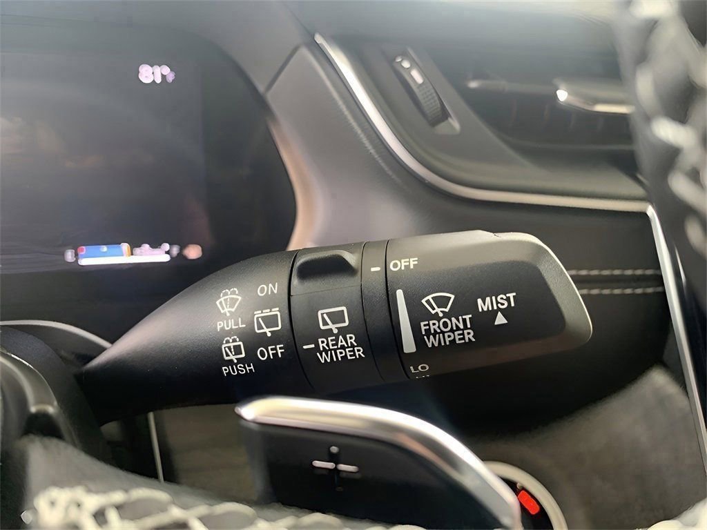 Used 2025 Jeep Grand Cherokee Limited image 46