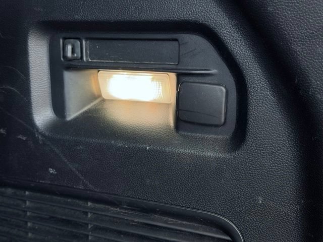 Used 2022 Ford Explorer Limited AWD/4WD image 12
