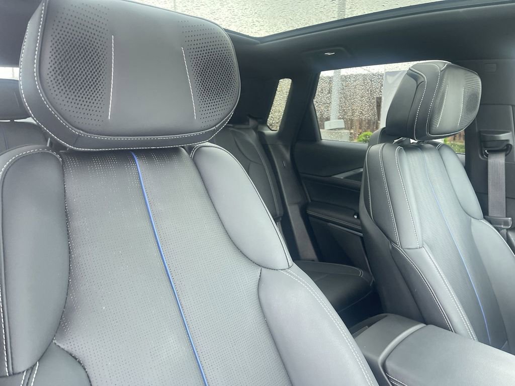 Certified 2024 Cadillac Lyriq Sport AWD/4WD image 32