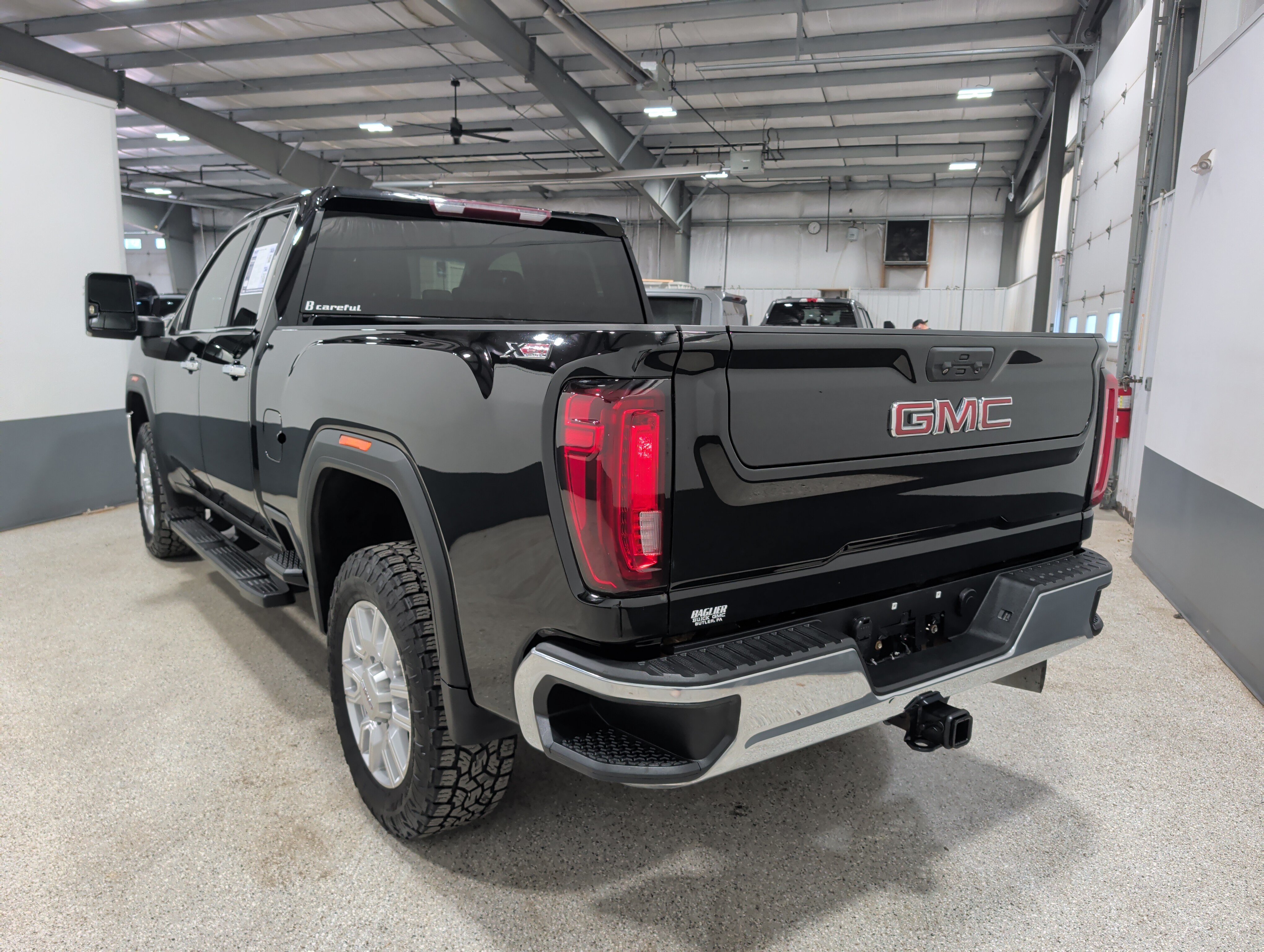 Used 2022 GMC Sierra 2500 SLT w/ X31 Off-Road Package AWD/4WD image 5