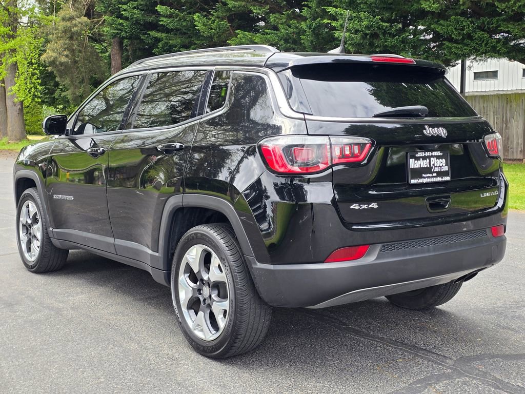 Used 2017 Jeep Compass Limited w/ Navigation Group AWD/4WD image 4