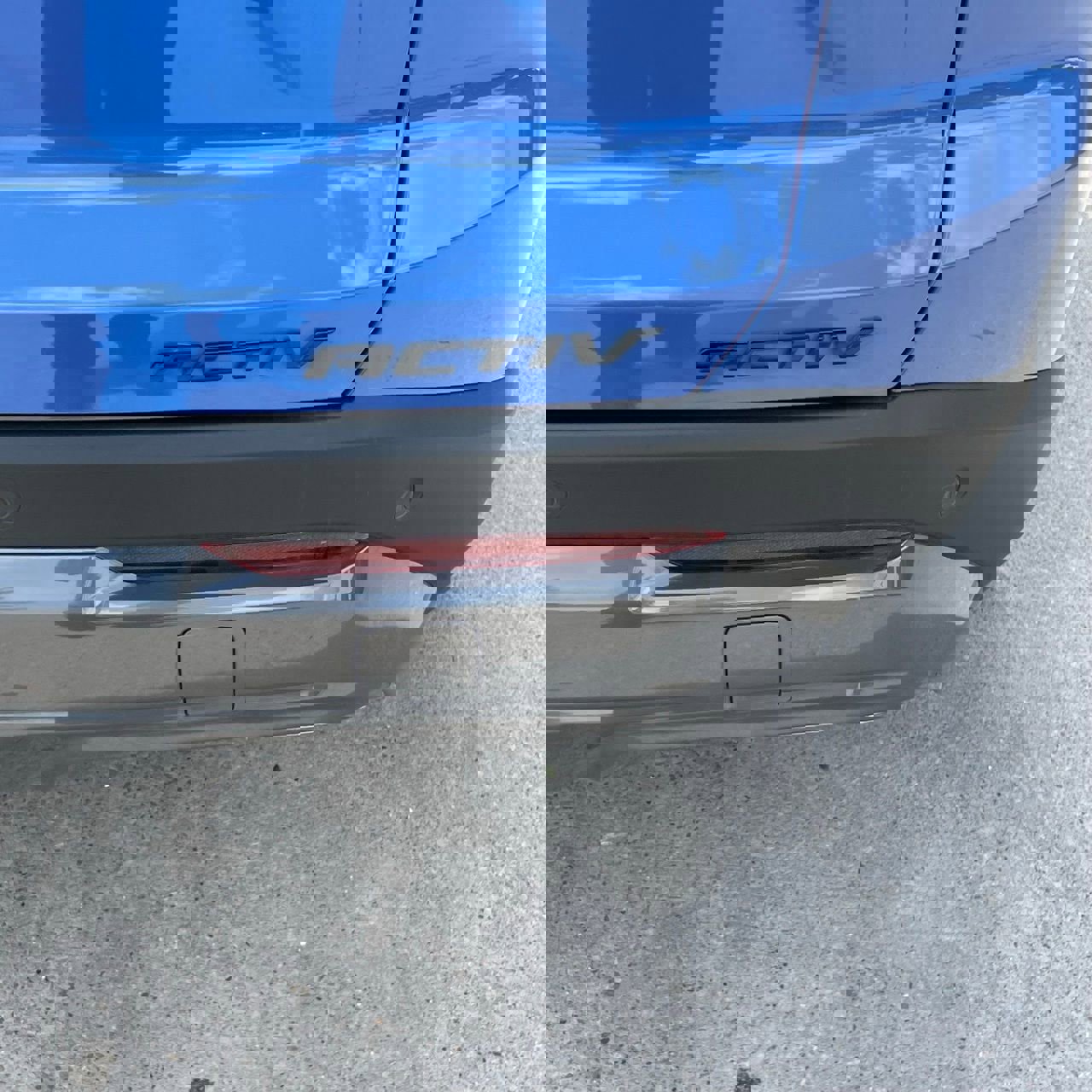 Certified 2025 Chevrolet Equinox ACTIV w/ Safety and Technology Package image 6