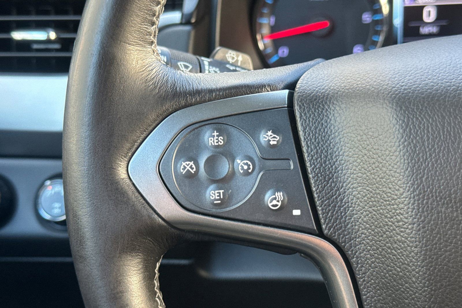 Used 2020 Chevrolet Tahoe LT AWD/4WD image 34