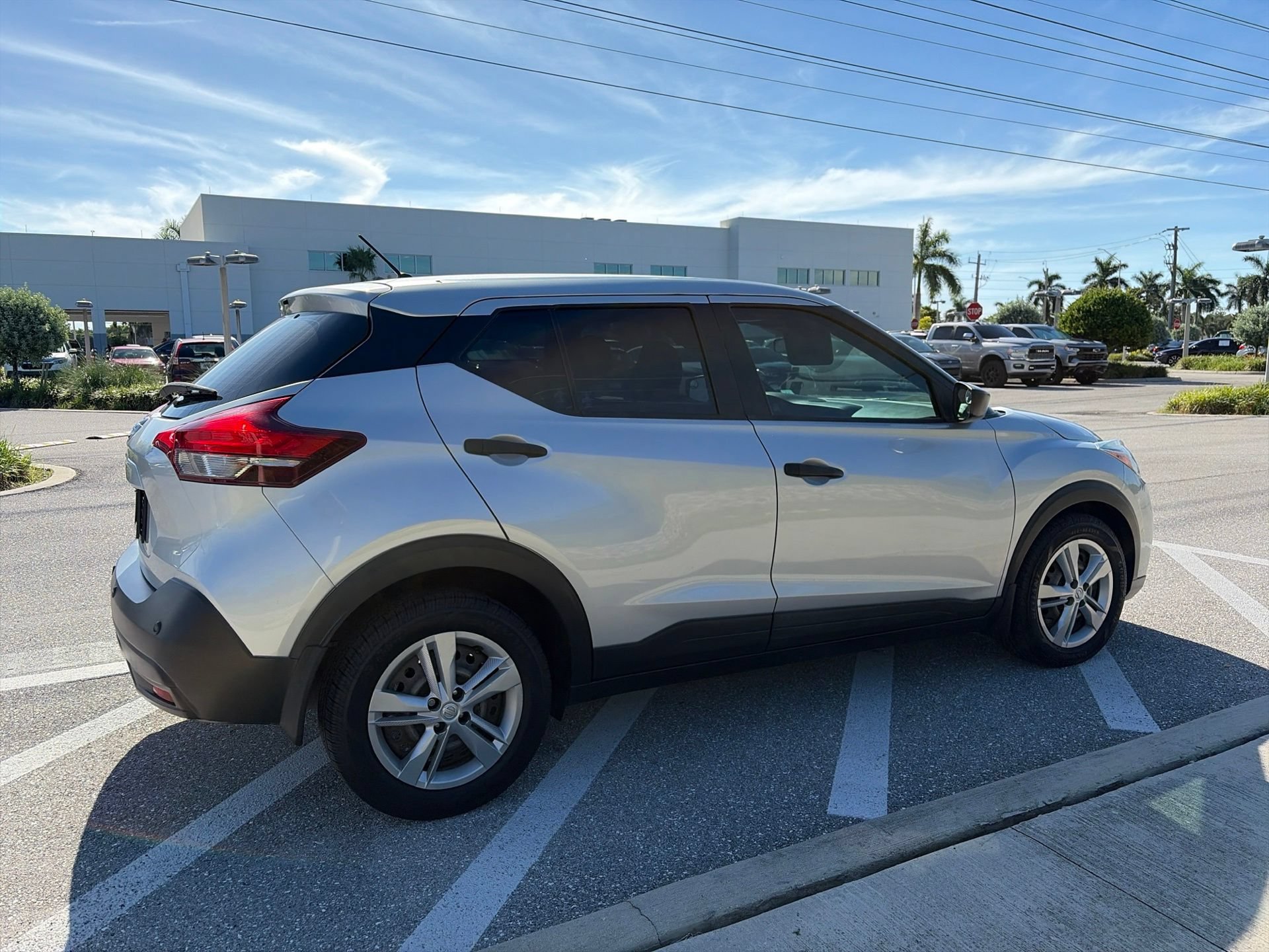 Used 2020 Nissan Kicks S FWD image 6