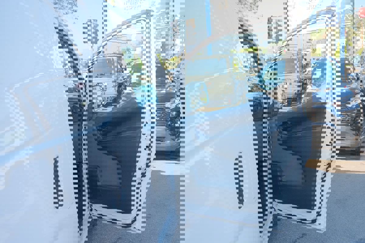 Used 2021 Nissan NV200 SV w/ Back Door Glass Package image 23