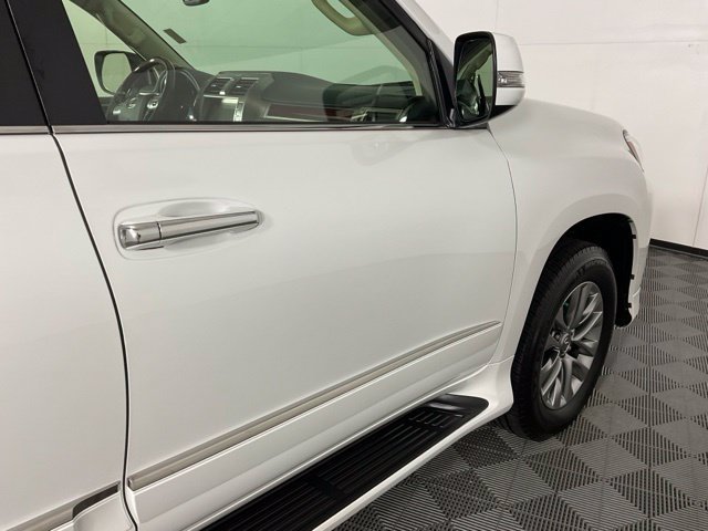 Used 2015 Lexus GX 460 Luxury w/ Preferred Accessory Package AWD/4WD image 7