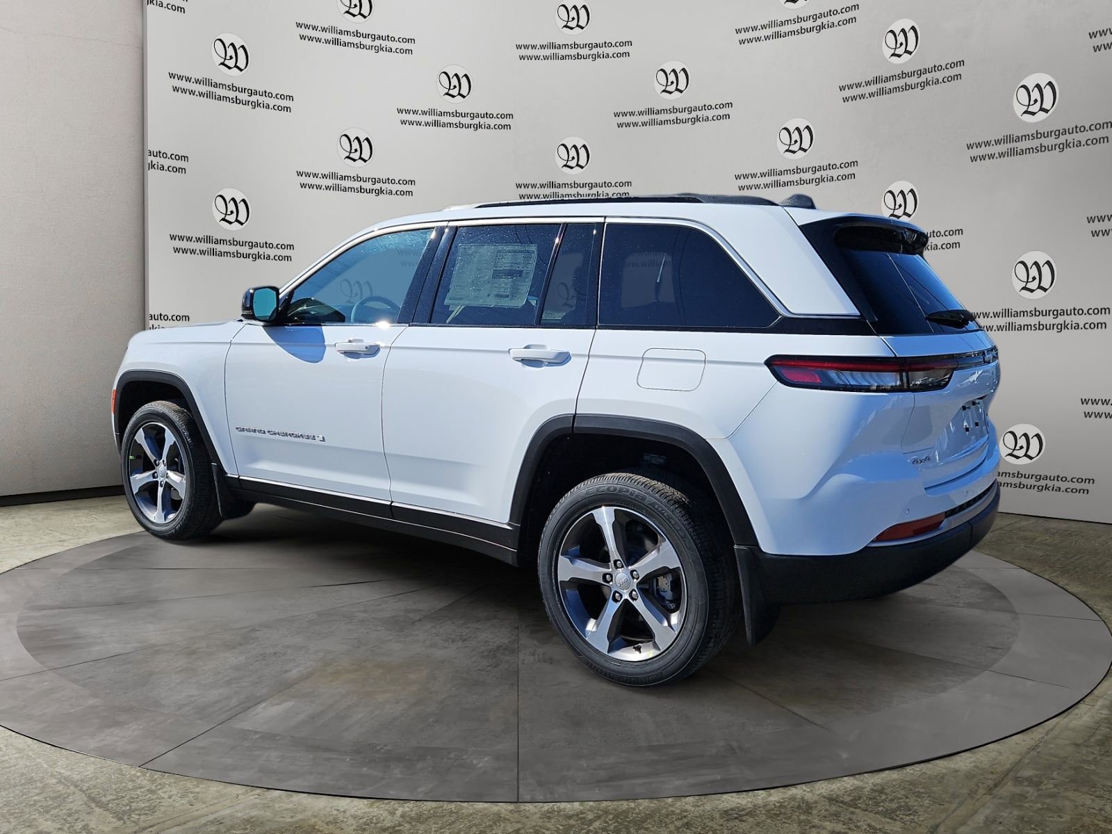 New 2026 Jeep Grand Cherokee Limited image 3