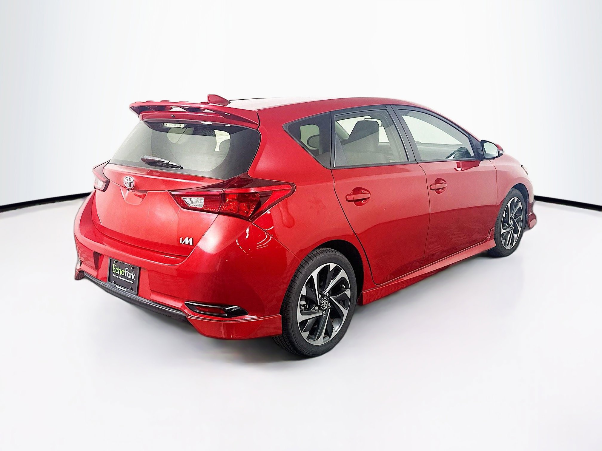 Used 2018 Toyota Corolla iM w/ Carpet Mat Package (TMS) FWD image 9
