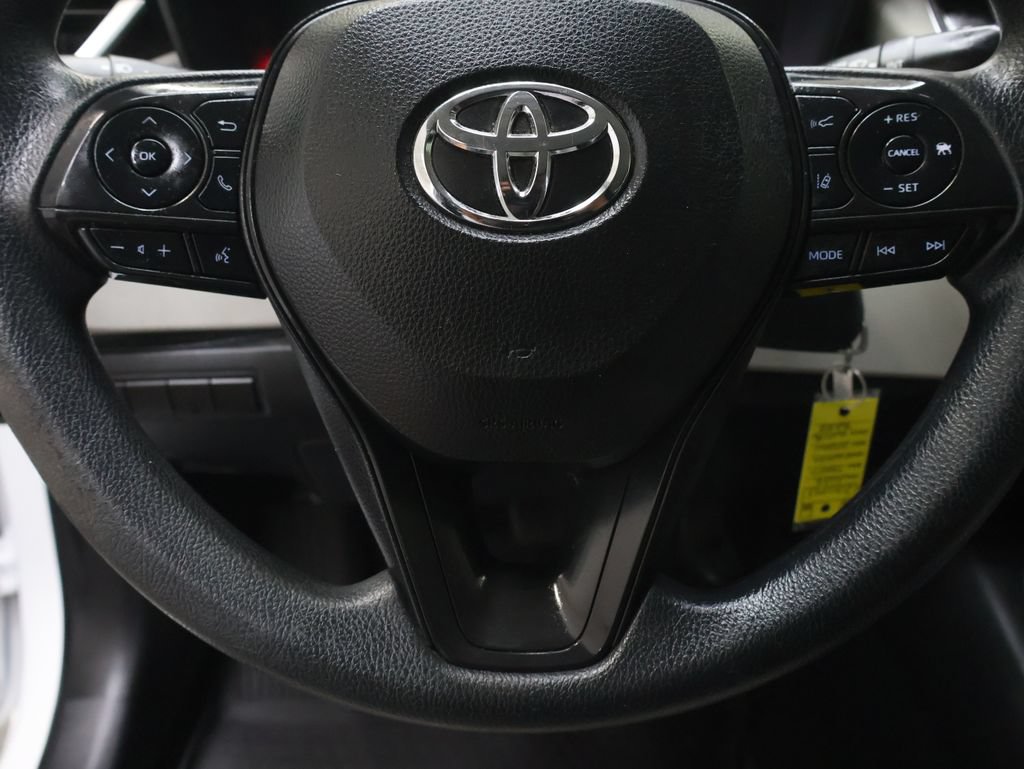 Used 2022 Toyota Corolla LE FWD image 18