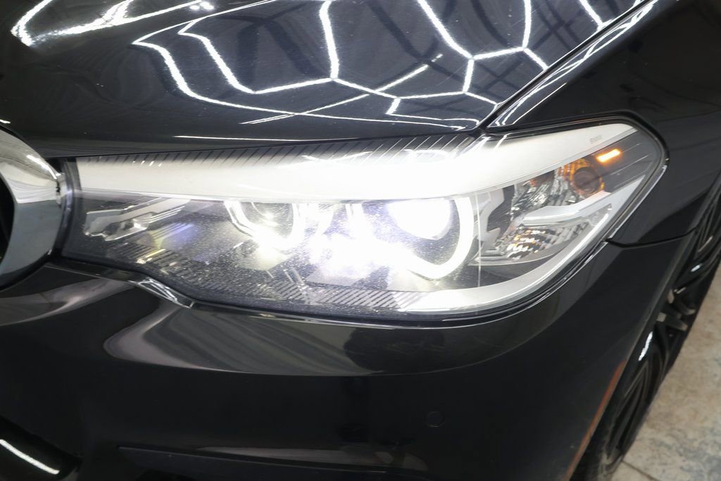 Used 2018 BMW 540i w/ M Sport Package image 27