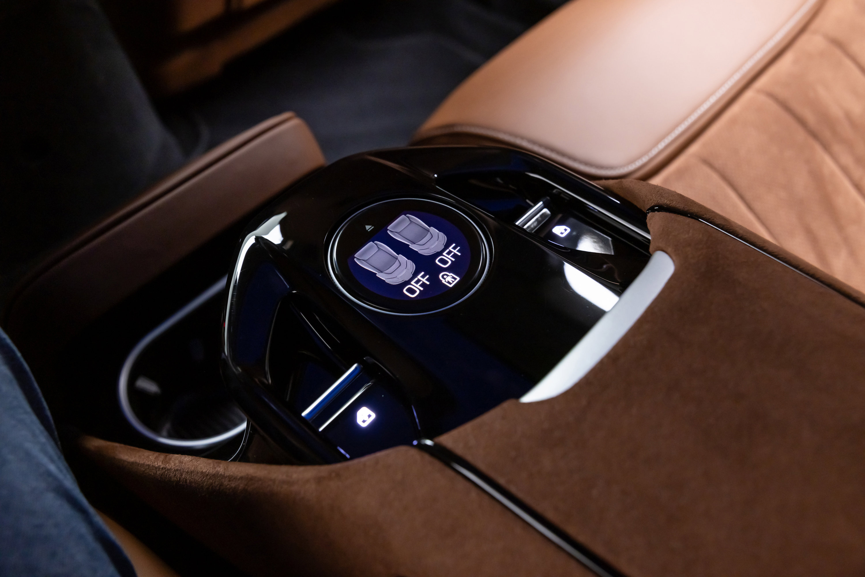 Certified 2023 Ferrari Purosangue image 95