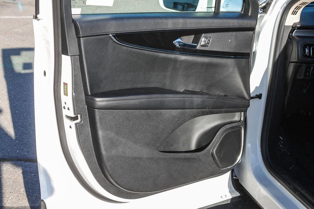 Used 2023 Lincoln Nautilus FWD w/ Premium Package image 26