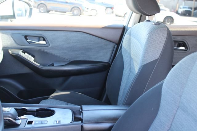 Used 2023 Nissan Rogue SV FWD image 25