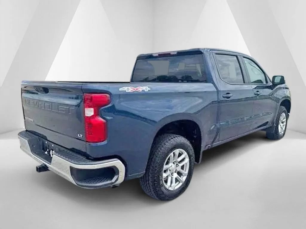 Used 2023 Chevrolet Silverado 1500 LT AWD/4WD image 7