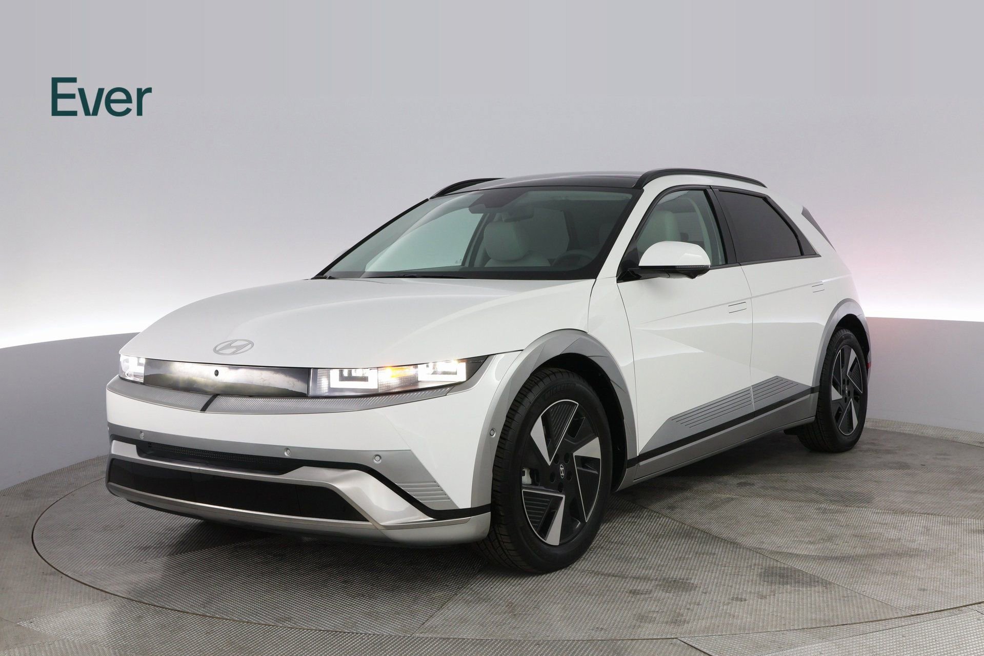 Used 2025 Hyundai Ioniq 5 Limited image 2