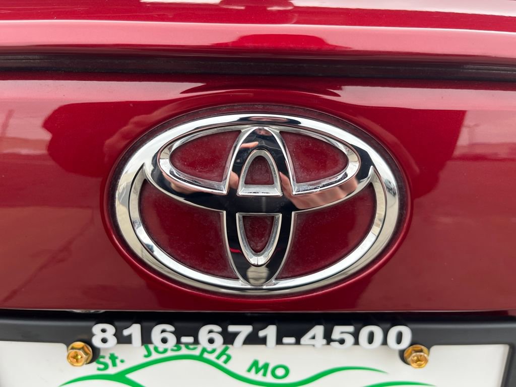Used 2022 Toyota RAV4 LE image 44