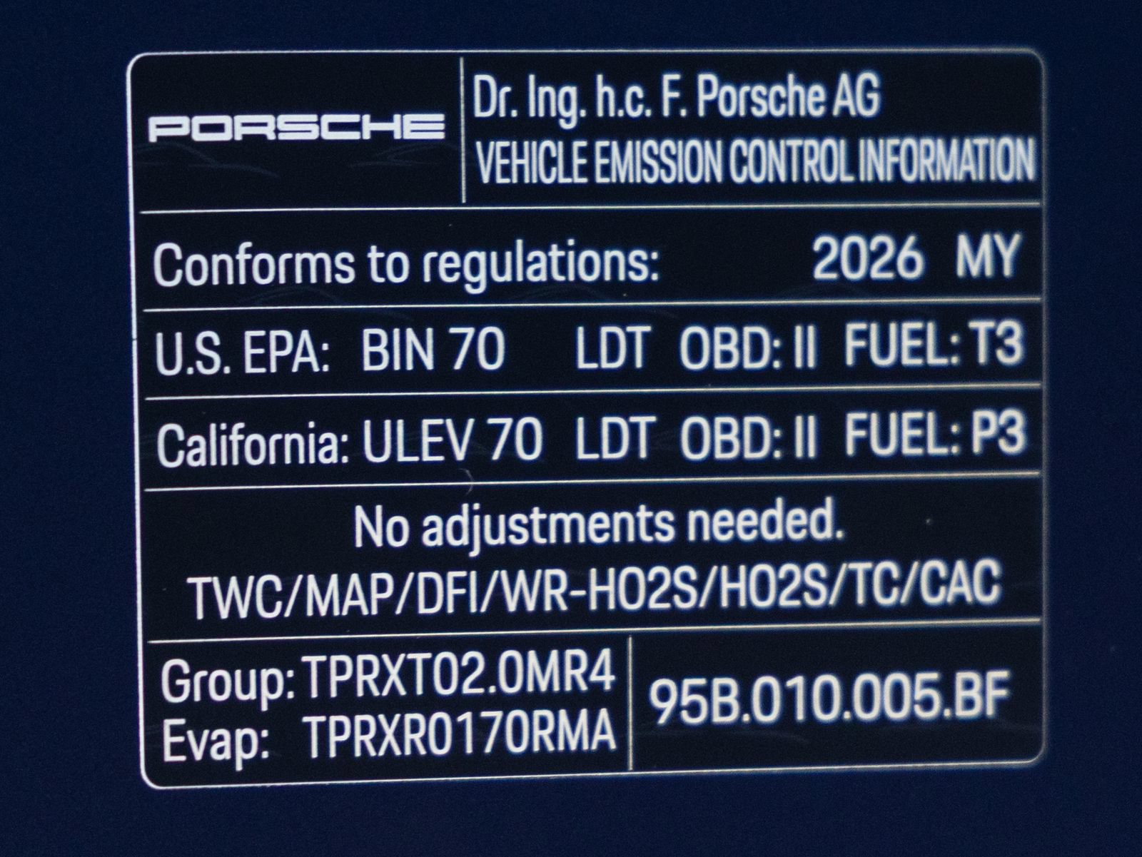 Certified 2026 Porsche Macan AWD/4WD image 36
