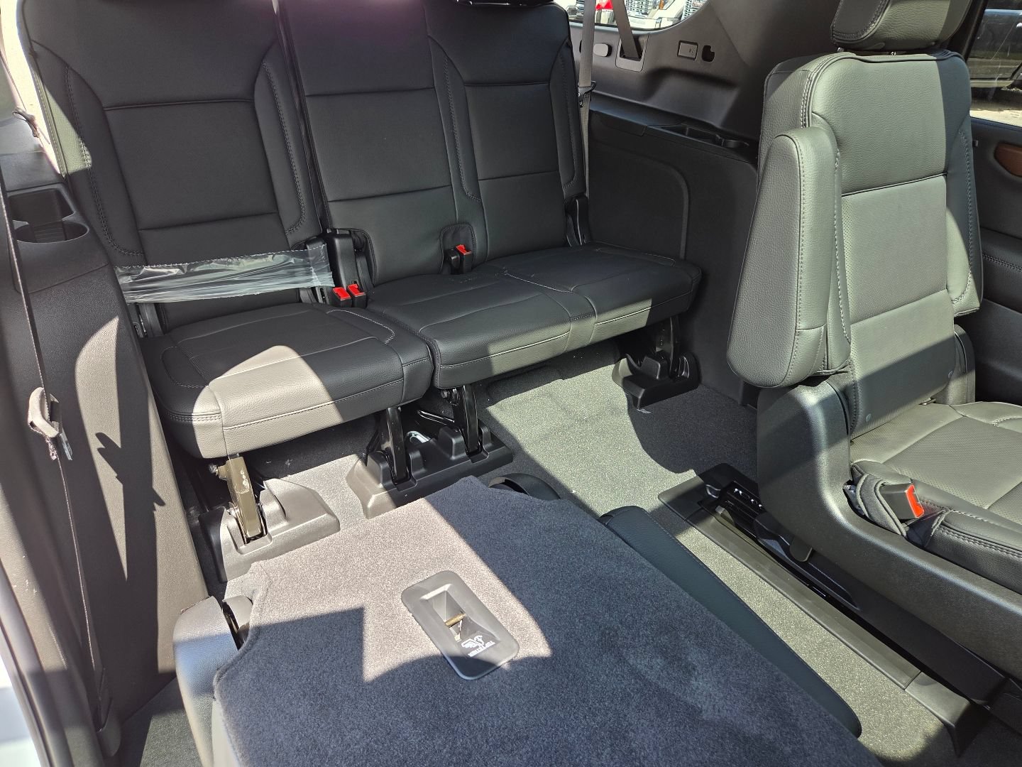 New 2026 GMC Yukon XL Denali w/ Sun & Power Step Package AWD/4WD image 25