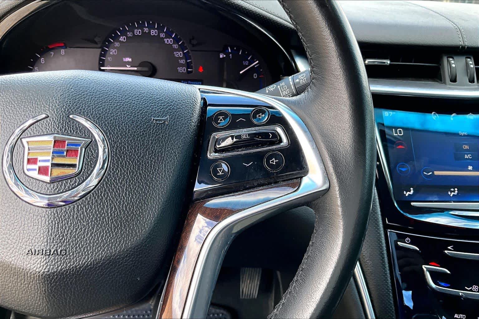 Used 2015 Cadillac XTS FWD image 25