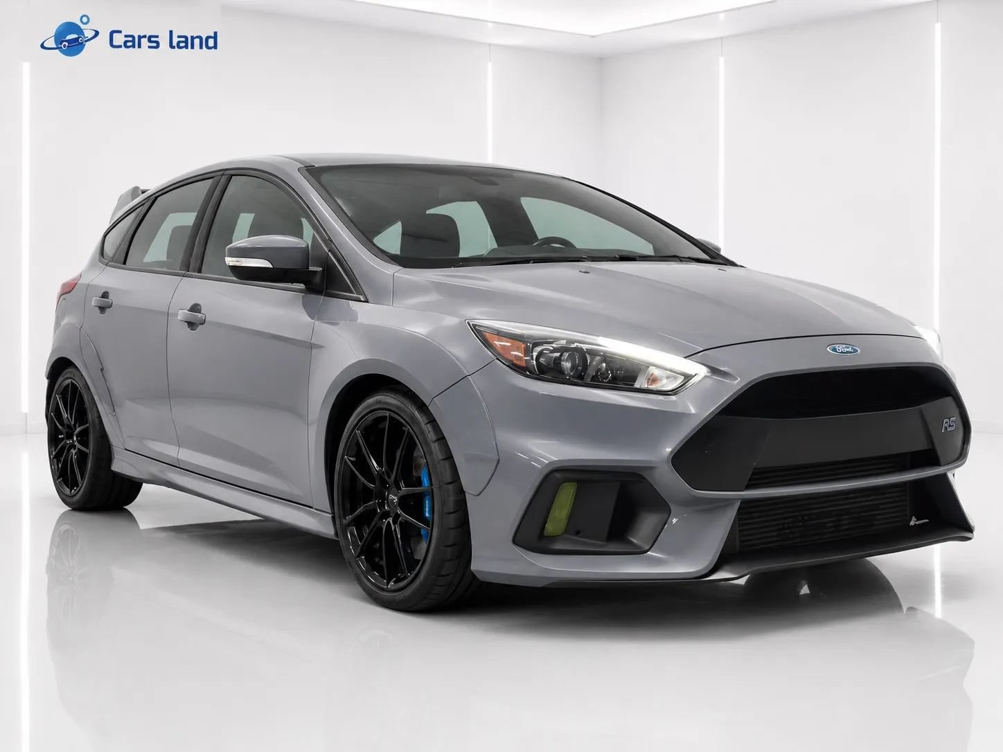 Used 2017 Ford Focus RS AWD/4WD image 2