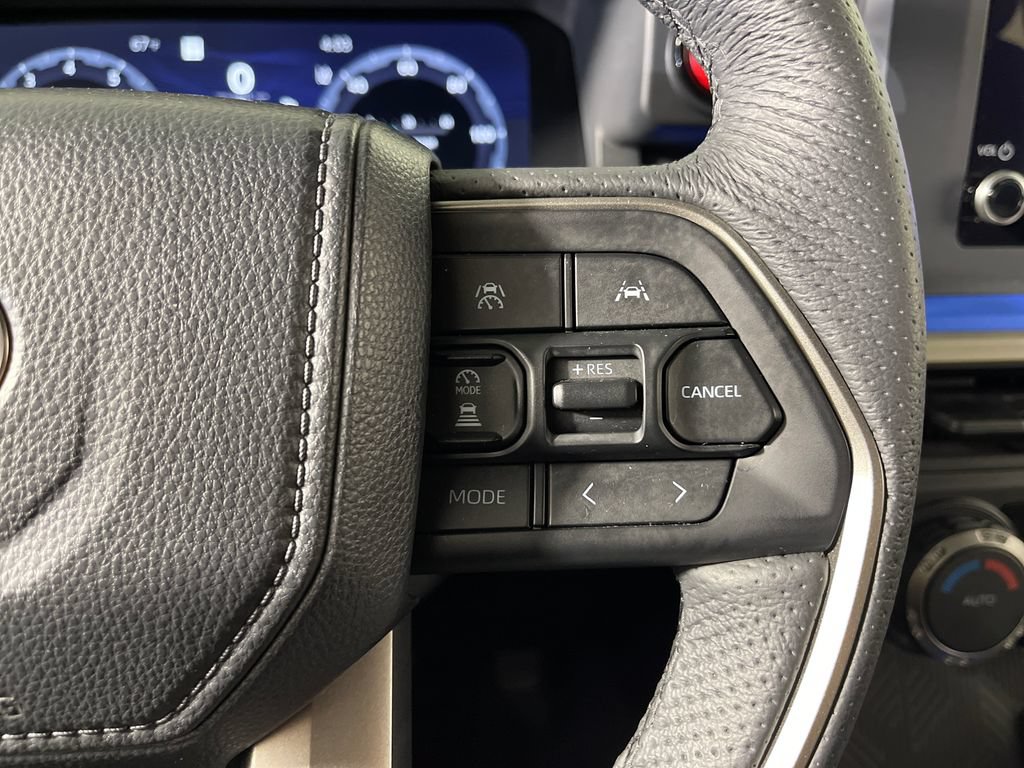 Certified 2025 Toyota Tacoma TRD Off-Road AWD/4WD image 27