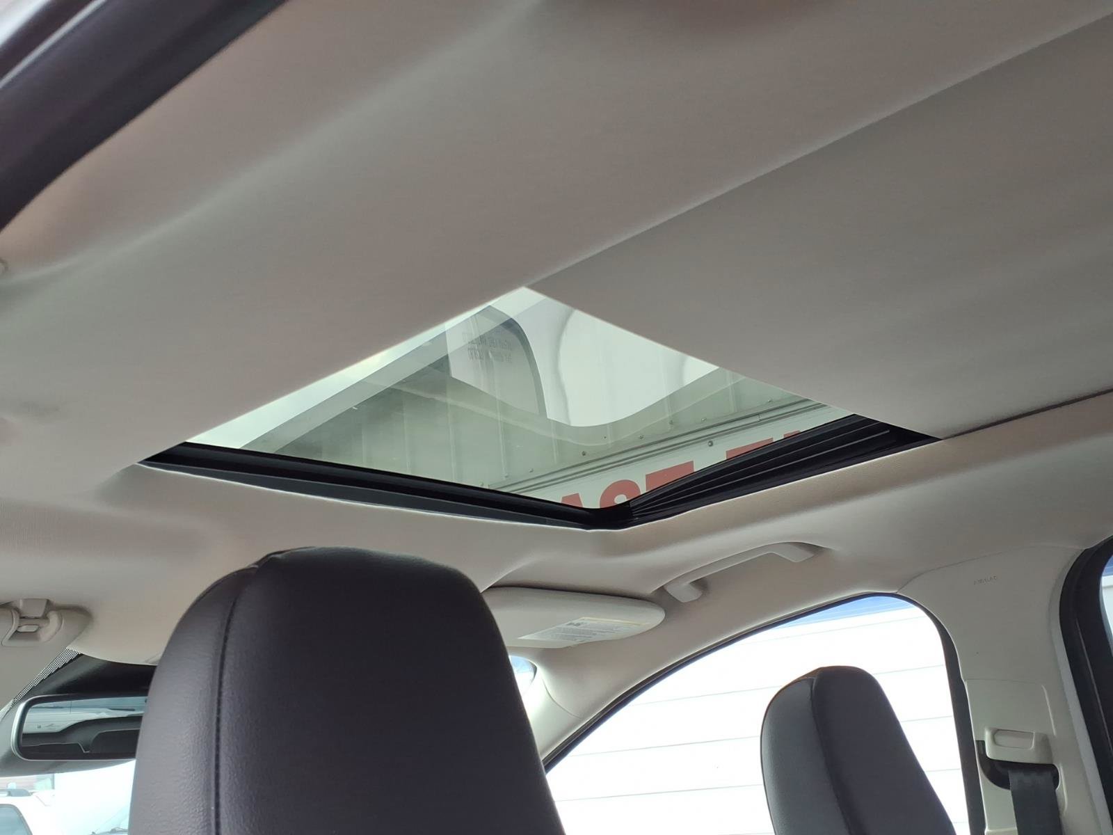 Used 2018 Ford Escape Titanium w/ Ford Safe & Smart Package FWD image 13