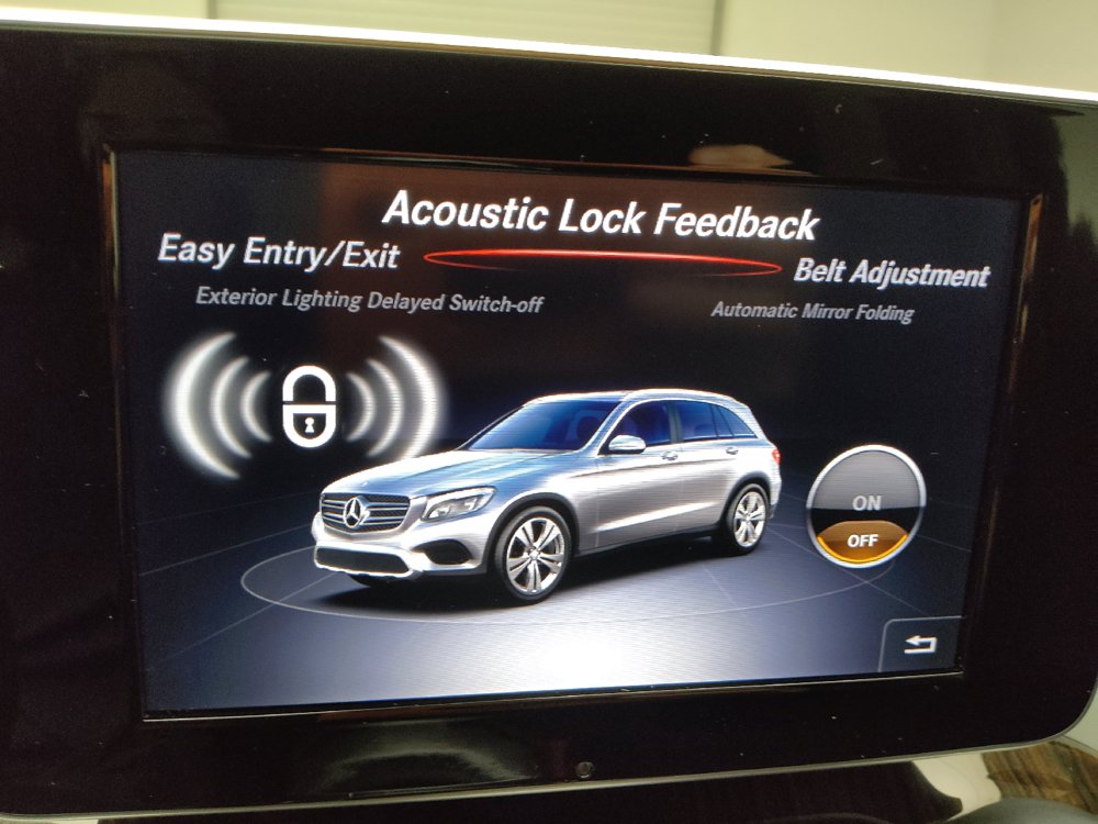 Used 2019 Mercedes-Benz GLC 300 4MATIC image 25