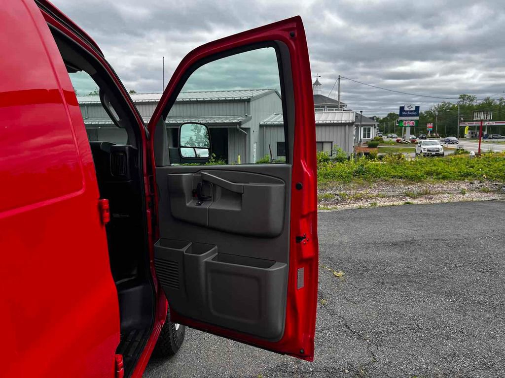 Used 2016 Chevrolet Express 2500 Work Van image 14