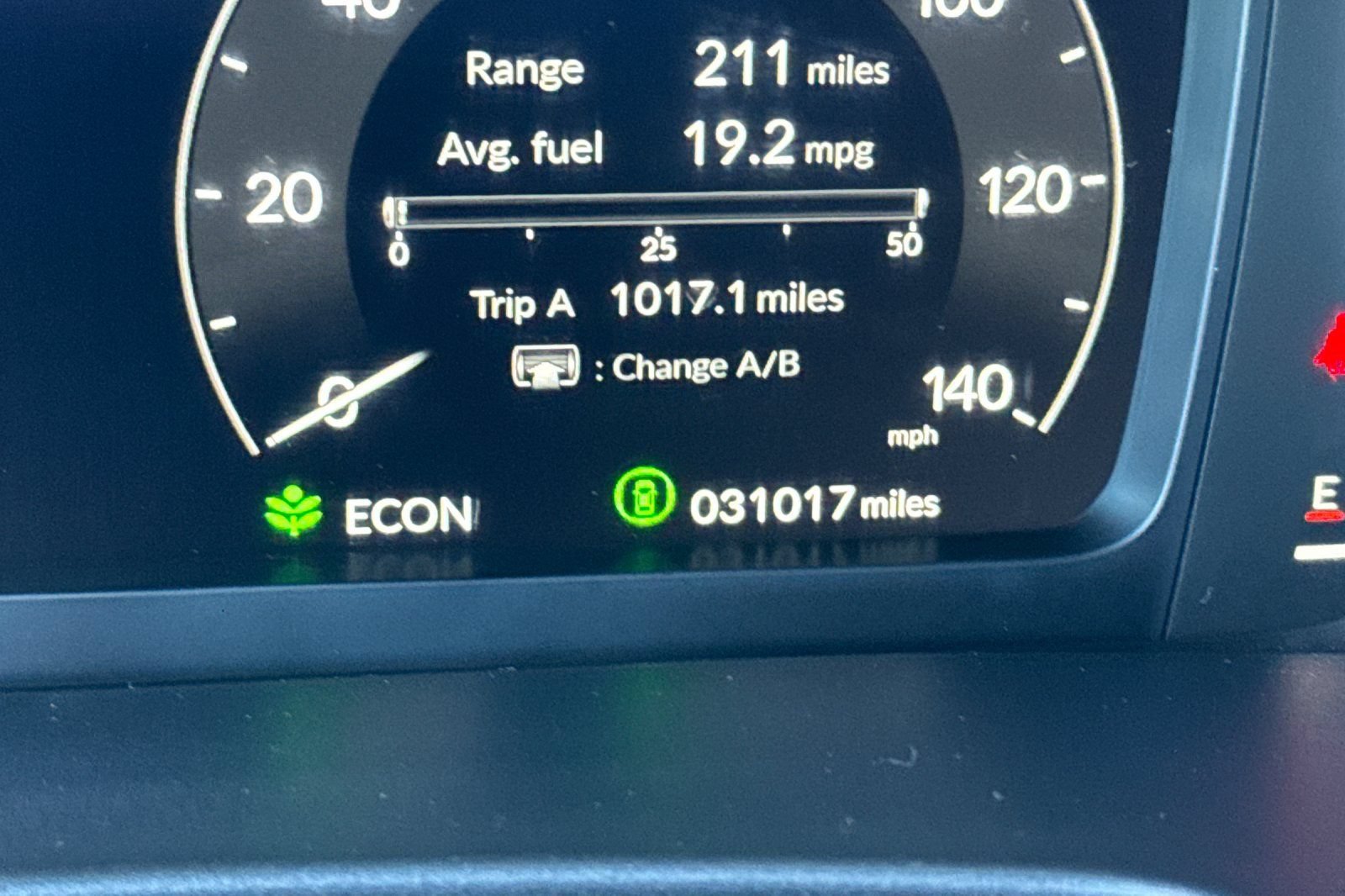Used 2025 Honda Pilot Black Edition image 3