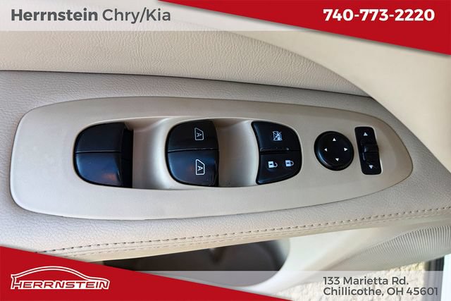 Used 2016 Nissan Pathfinder SL AWD/4WD image 13