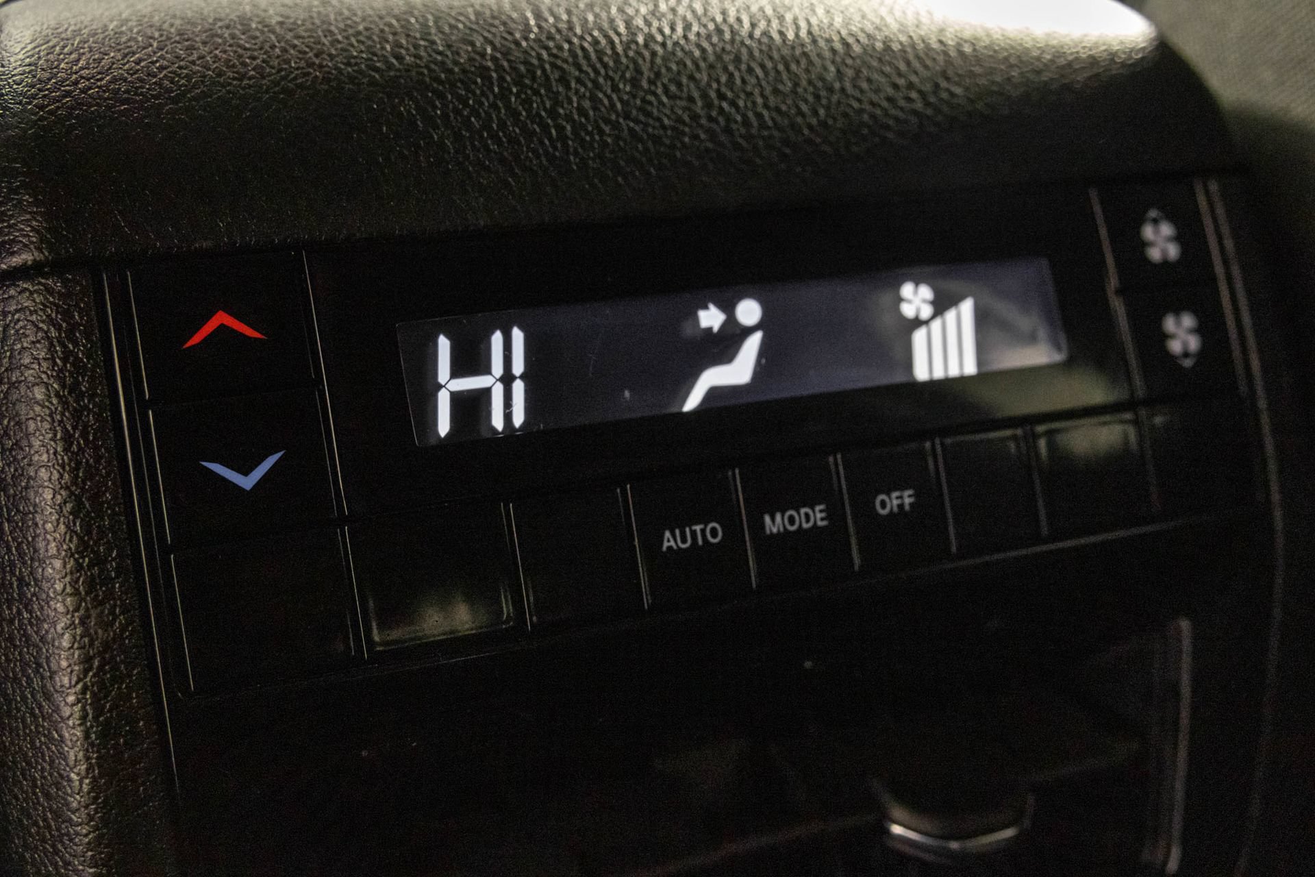Used 2023 Jeep Grand Cherokee L Laredo AWD/4WD image 33