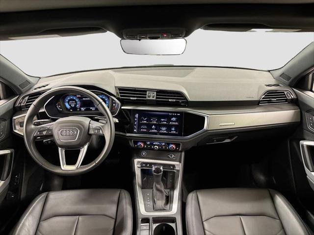 Certified 2025 Audi Q3 2.0T Premium w/ Convenience Package AWD/4WD image 9
