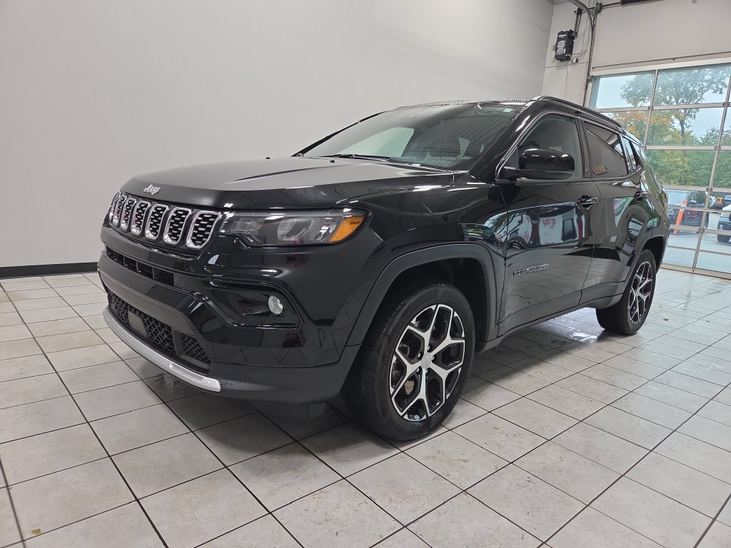 Used 2024 Jeep Compass Limited AWD/4WD image 8