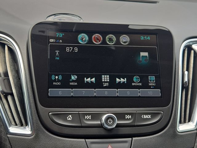 Used 2018 Chevrolet Malibu LT w/ Driver Confidence Package FWD image 16