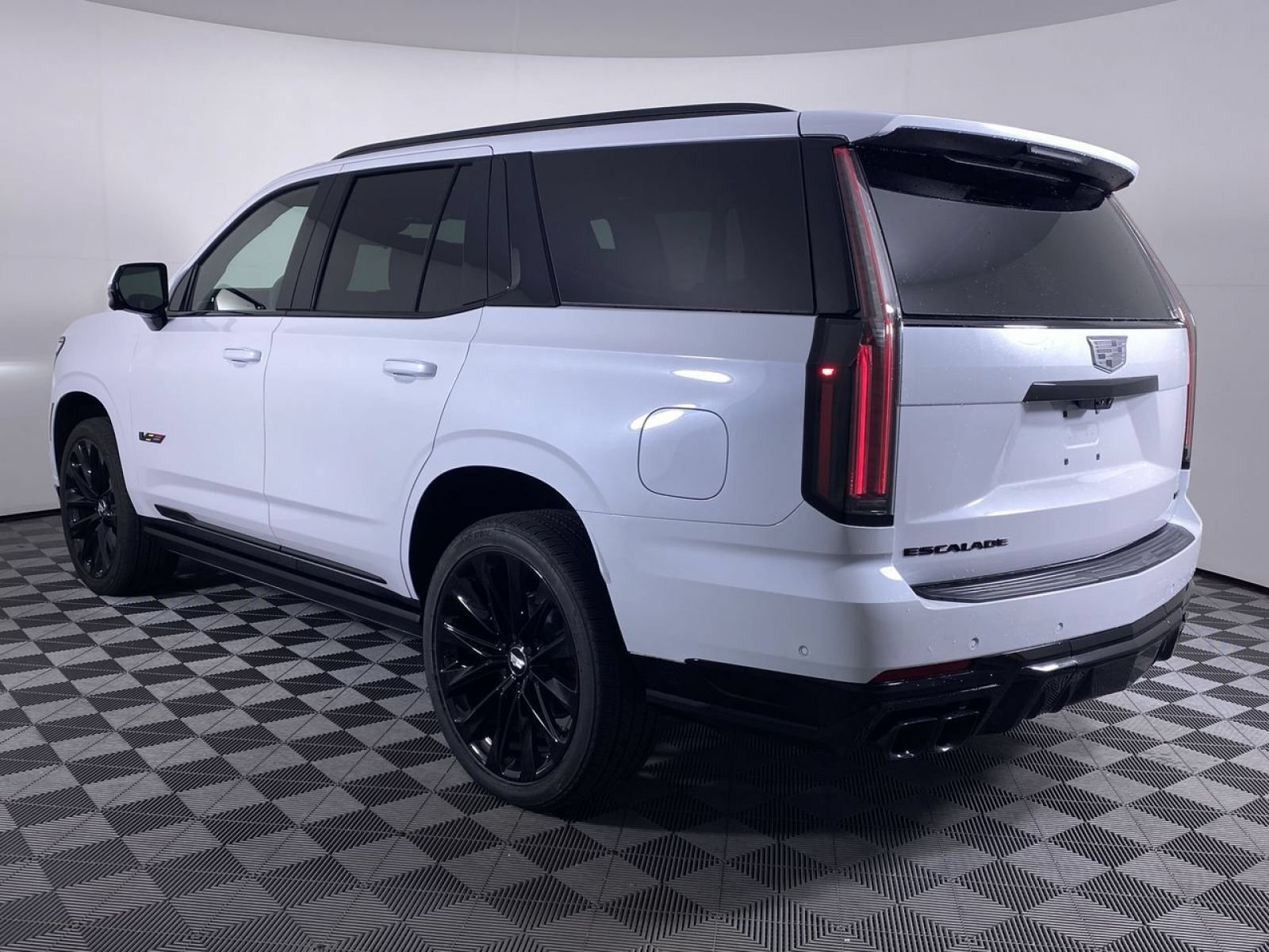 New 2026 Cadillac Escalade V w/ LPO, ONYX Package AWD/4WD image 20
