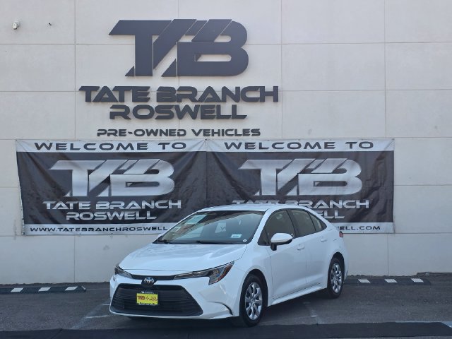 Used 2024 Toyota Corolla LE FWD image 2