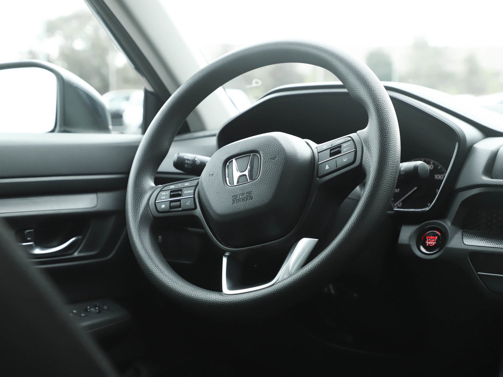 Used 2025 Honda CR-V LX image 14