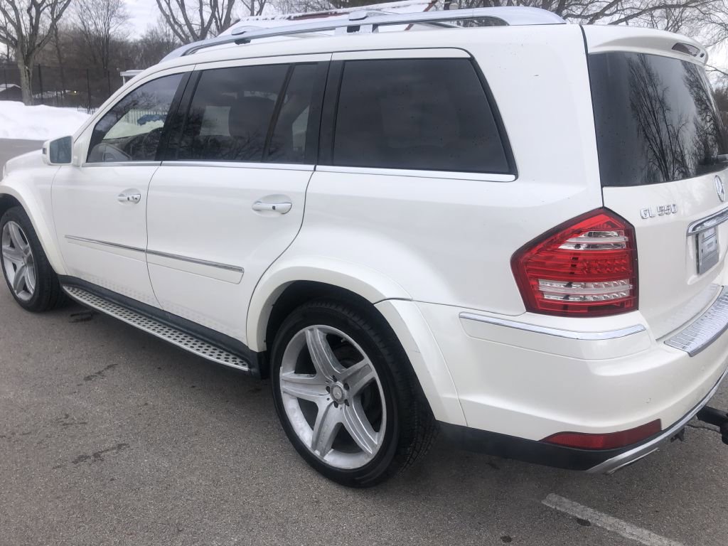Used 2011 Mercedes-Benz GL 550 4MATIC image 13