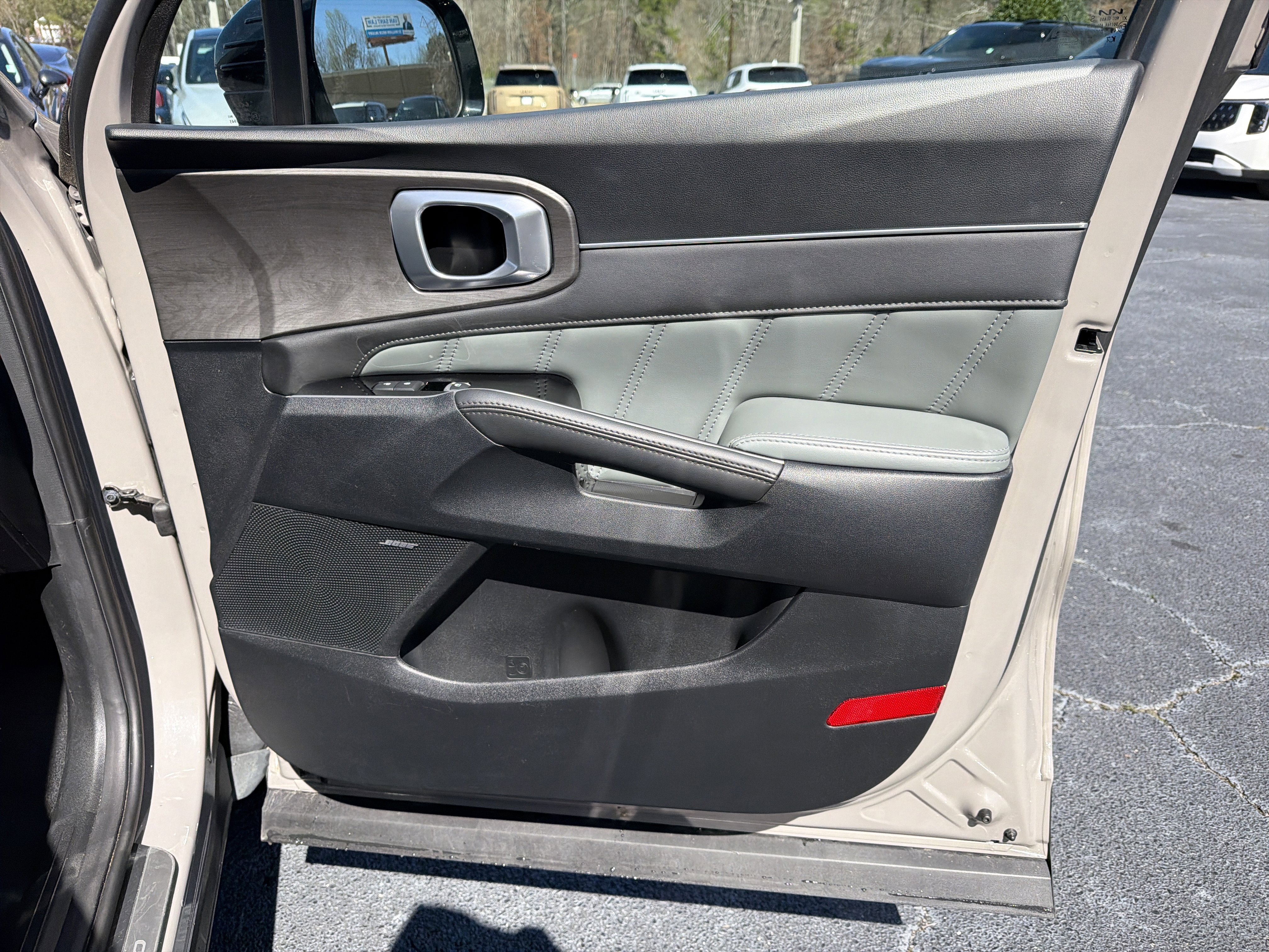 Used 2024 Kia Sorento SX Prestige w/ Sage Leather Package image 12