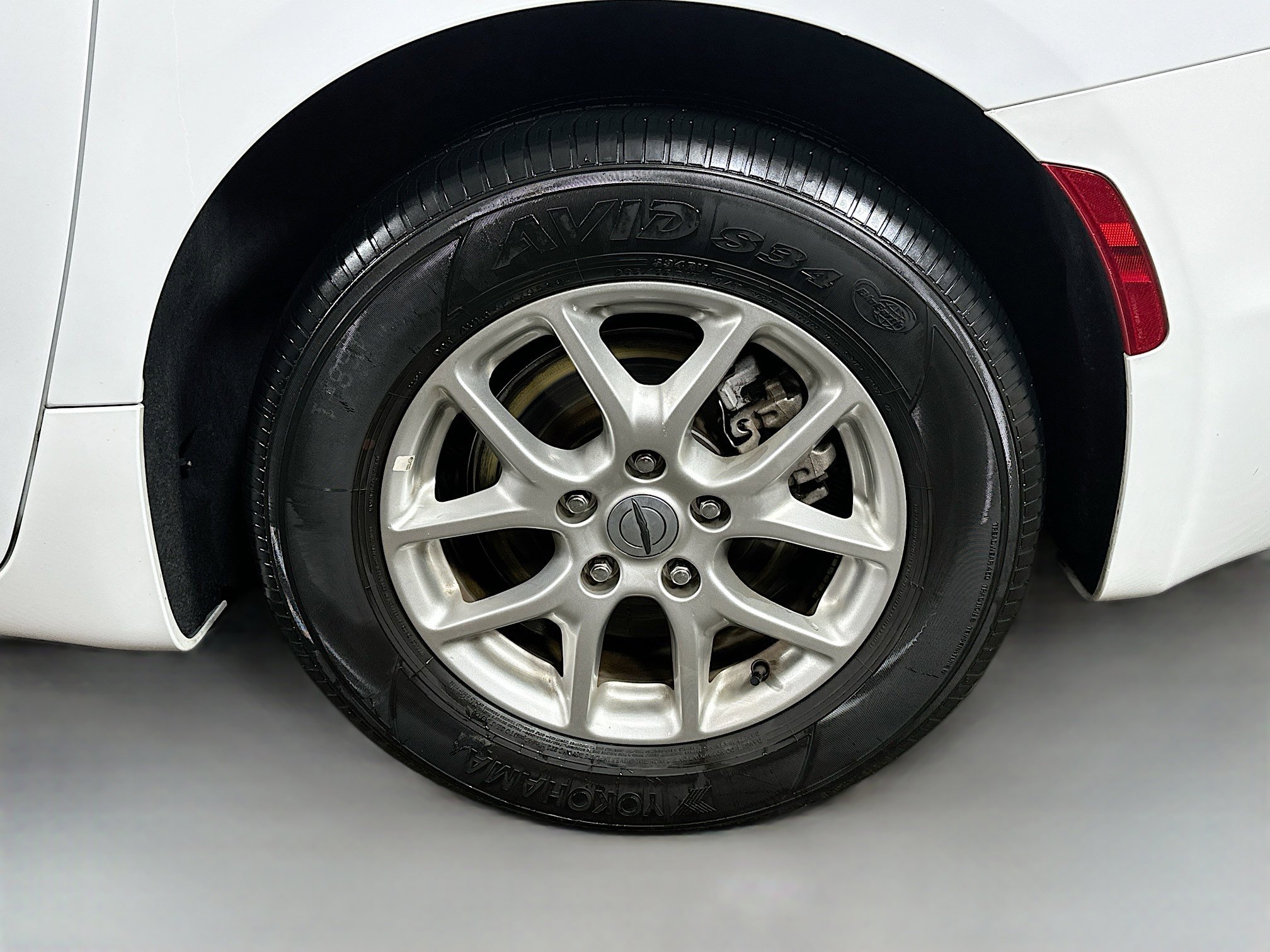 Used 2023 Chrysler Pacifica Touring-L image 30