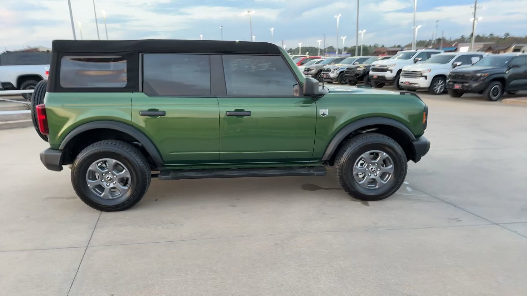 Used 2025 Ford Bronco Big Bend image 2