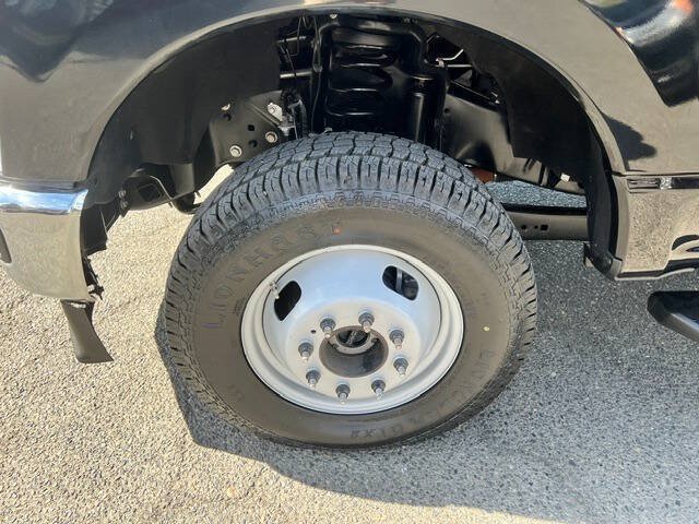 Used 2024 Ford F350 XL AWD/4WD image 23