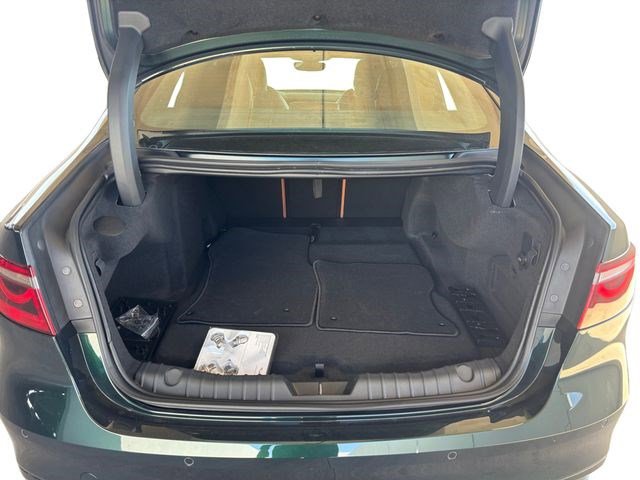 New 2024 Jaguar XF R-Dynamic SE AWD/4WD image 21