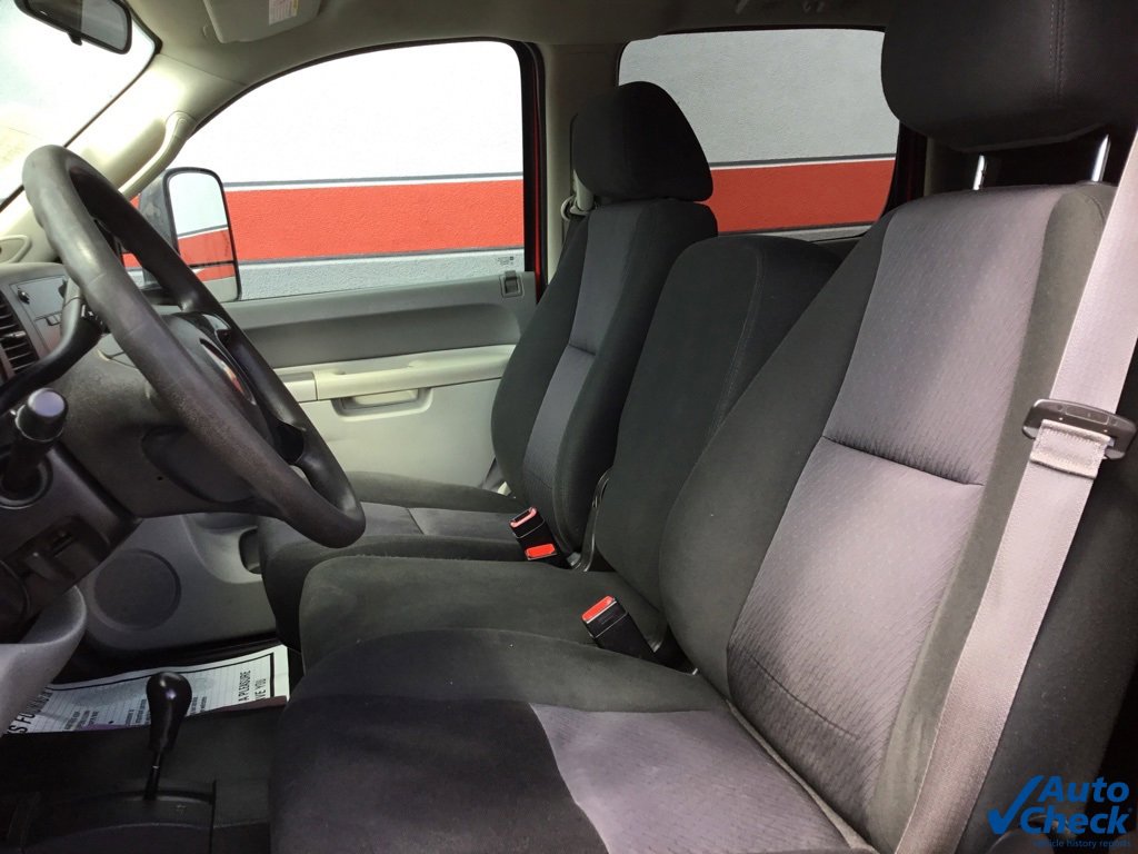 Used 2013 Chevrolet Silverado 3500 W/T w/ Snow Plow Prep Package image 28