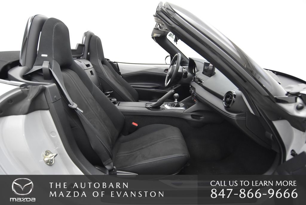 Certified 2024 MAZDA MX-5 Miata Club w/ Appearance Package image 23