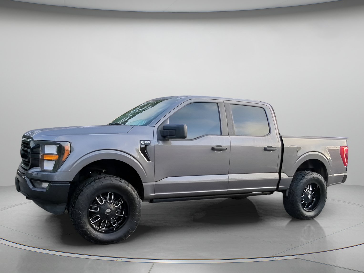 Used 2023 Ford F150 XLT w/ Bed Utility Package AWD/4WD image 14