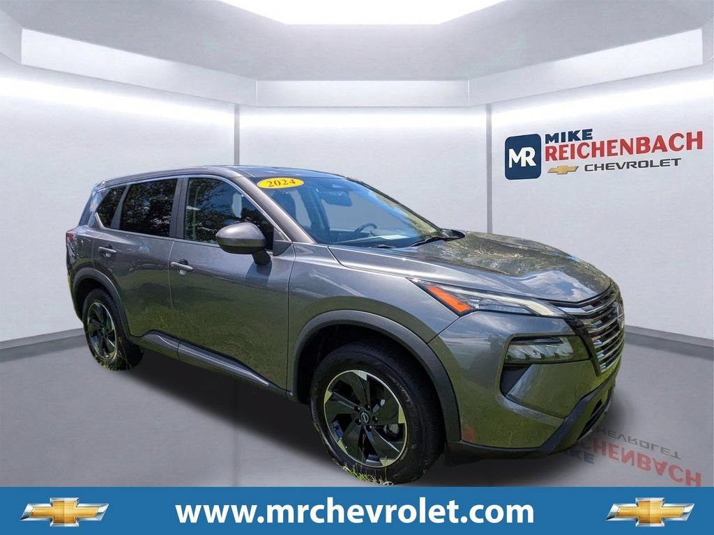 Used 2024 Nissan Rogue SV AWD/4WD image 1