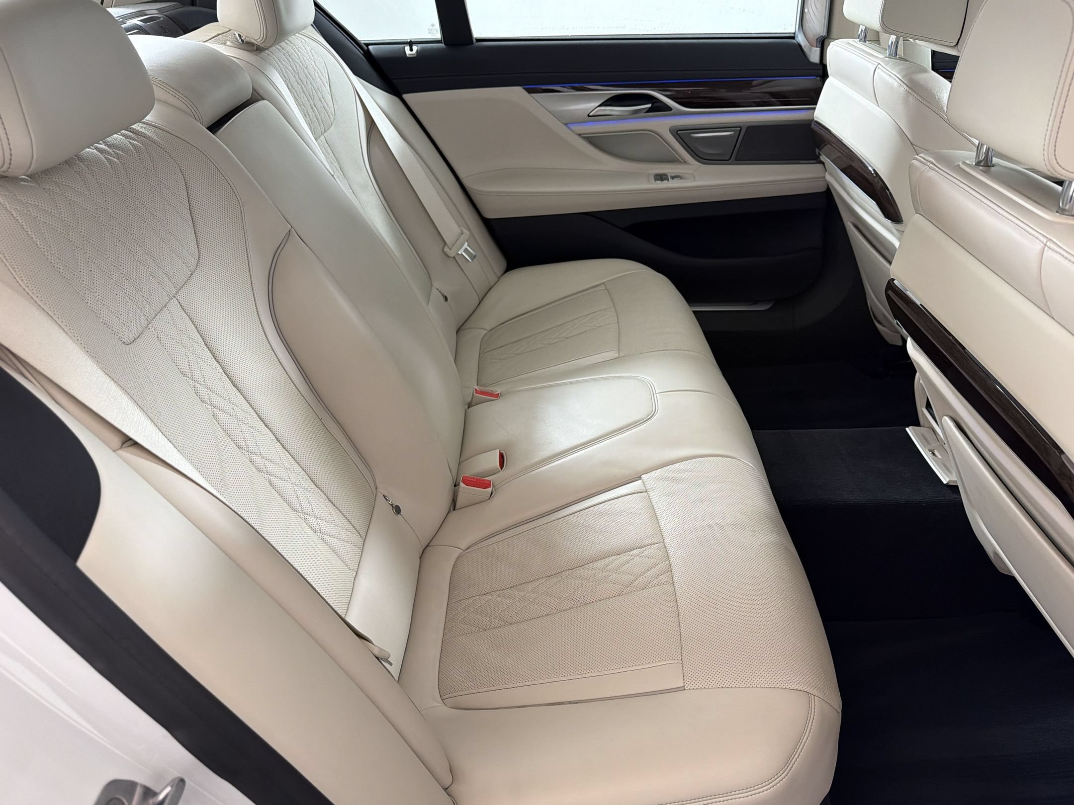 Used 2020 BMW 740i RWD image 34