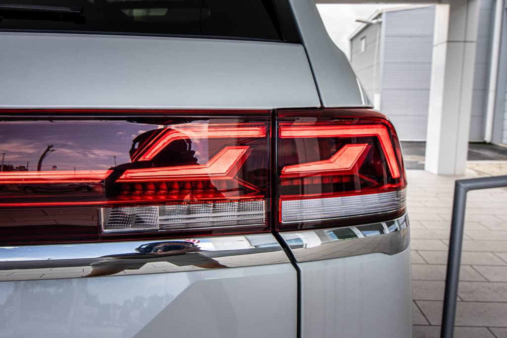 Certified 2026 Volkswagen Atlas SE w/ Panoramic Sunroof Package FWD image 13